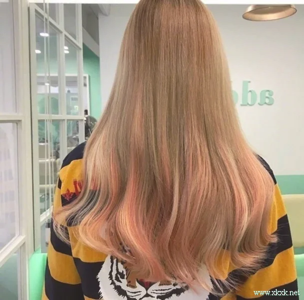 9款女神感十足的披肩卷发参考