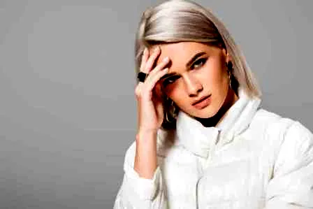 今年最流行的韩式短发侧扎发发型 圆脸蜕变鹅蛋脸