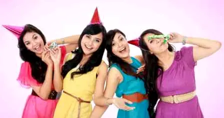 长卷发如何玩花样 简单公主头编发教程