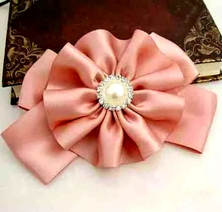 为发型添活力 DIY手工制作蝴蝶结发饰教程图解