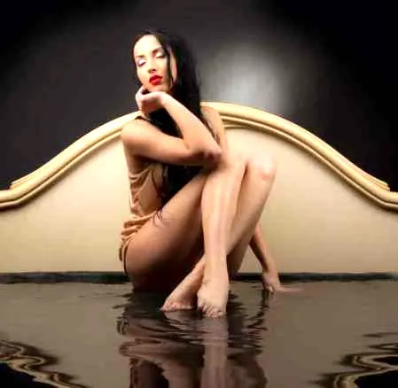 圆脸女生适合的修颜发型 秀出鹅蛋脸的修颜神器