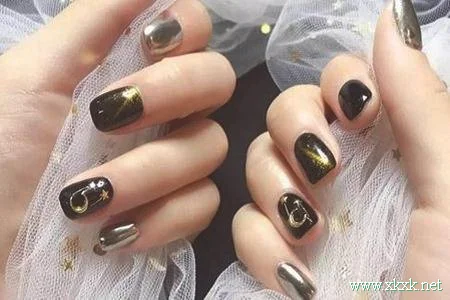 抖音最火美甲图片，这3款夏季显白网红美甲超火