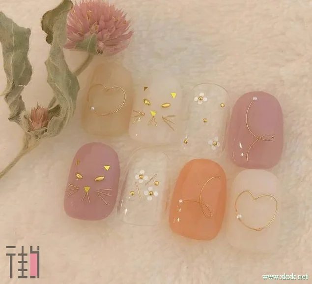 日本美甲师推荐的一组少女风美甲图案