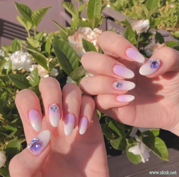 超适合夏天的清爽透明感美甲