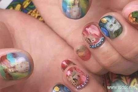 抖音最火美甲涂鸦 高颜值美甲图片泫雅也超爱