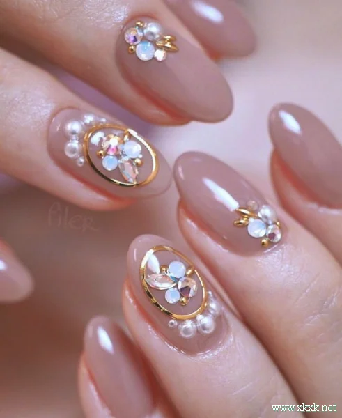 2019新娘美甲图片大全，粉色系美甲