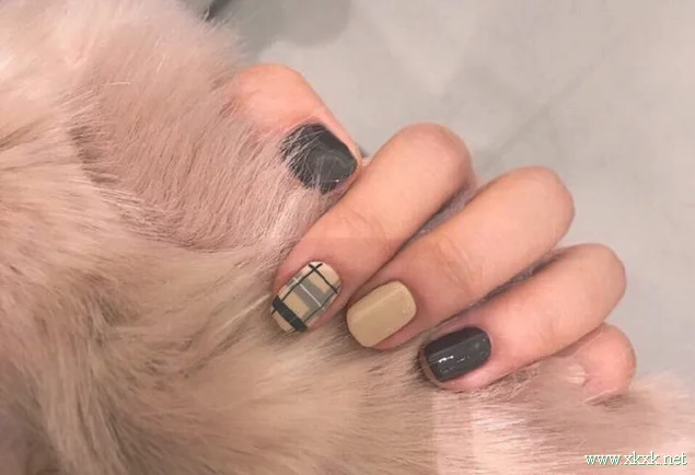 秋季气质感美甲图案推荐，这九款你要看看！