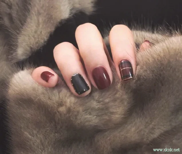 秋季气质感美甲图案推荐，这九款你要看看！