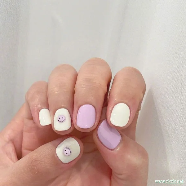 2021年春夏女生氛围感美甲图片参考 ​ ​​​​