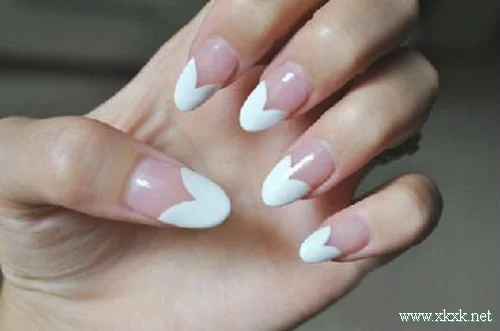 超甜蜜心形美甲教程 不经意间透露你的爱