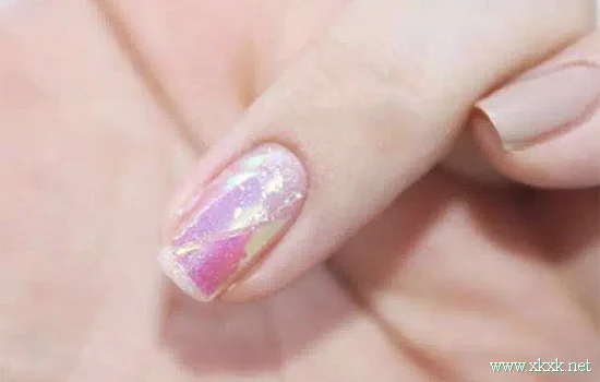 适合成熟女孩的格子美甲详细教程