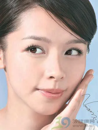 彩妆必学！日本最红的2+1卸妆洗颜法