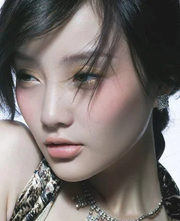 迅速摆平突发状况的5种彩妆技巧