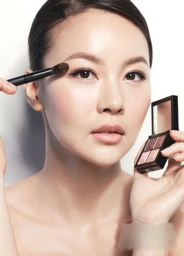 专业化妆师亲授 完美彩妆10秘诀