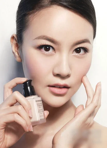 专业化妆师亲授 完美彩妆10秘诀