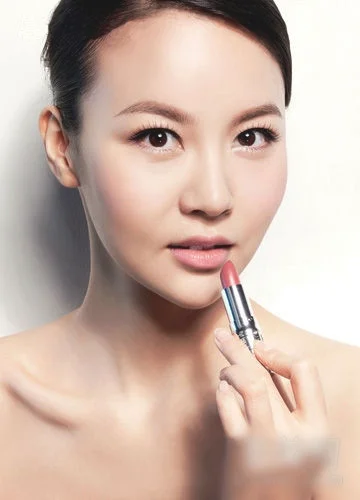 专业化妆师亲授 完美彩妆10秘诀