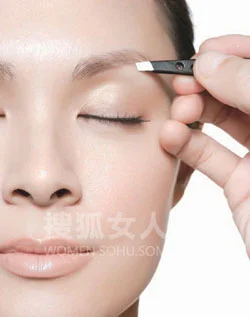 超详细眉型打造法 精致女人必修