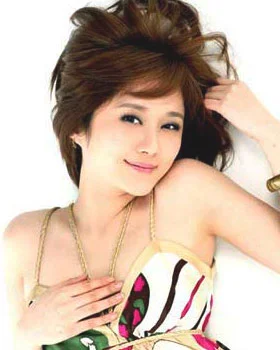 韩国女星妆容 精致细腻靠彩妆！