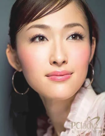 女孩唇妆
