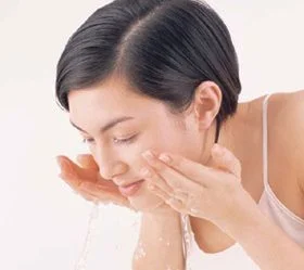 冬季护肤从洗脸开始 洗颜术开课啦!