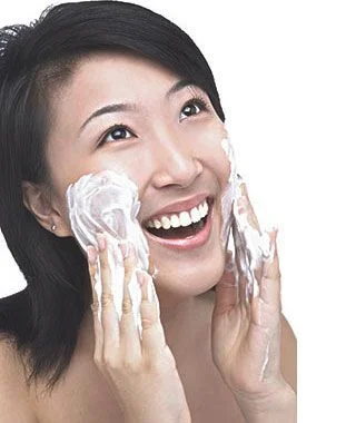 女人三十夏日护肤保湿更重要