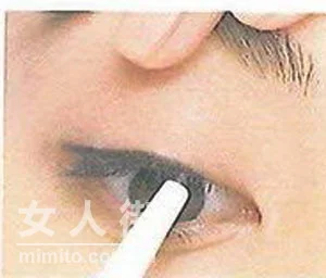 画眼线技巧：画眼线眼线画法大公开