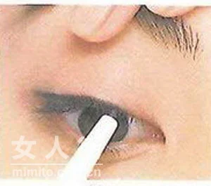 画眼线技巧：画眼线眼线画法大公开