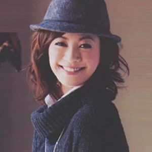 金色秋季浓重的性感美妆甜而不腻