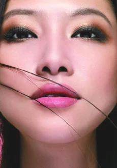 嘴唇起皮不要撕 八方法搞定冬季护唇