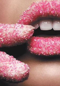 嘴唇起皮不要撕 八方法搞定冬季护唇