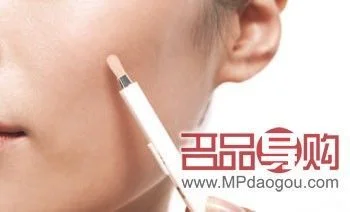 今季流行的妆容 教你画少女纯净裸妆