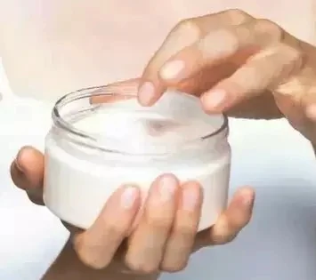 面膜巧敷法！ 敷1次=2片效果！99%的人不知道！