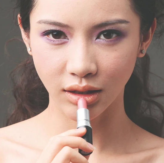 早春2月 花意女子的梦幻彩妆