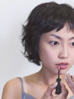 4大补妆技巧 让派对女王精致到底