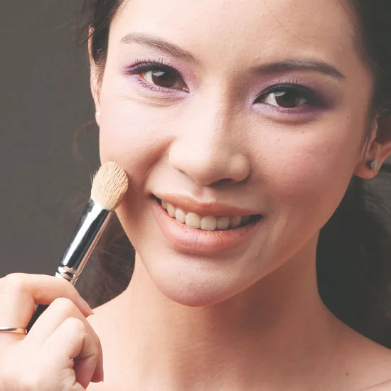 早春2月 花意女子的梦幻彩妆