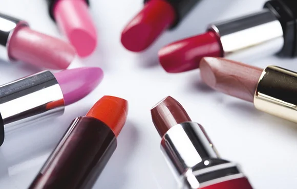 教你如何选择一支适合你的口红