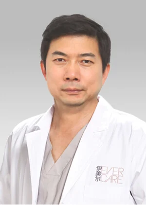 最美大学内勤 走红 伊美尔揭底网络美女速成术