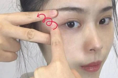 眼霜什么时候用 注意这几点减少细纹和眼袋
