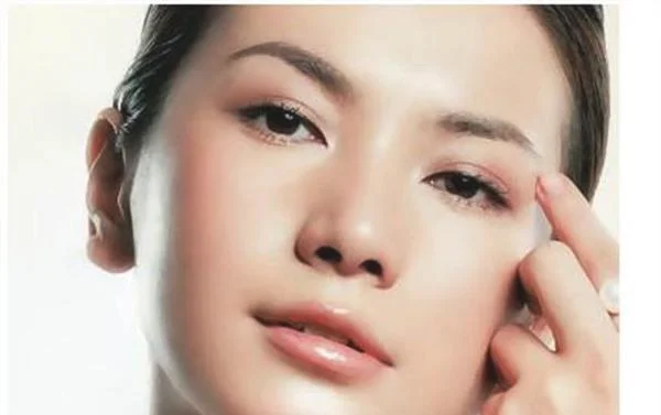 内窥镜除皱去抬头纹不适合哪种人？