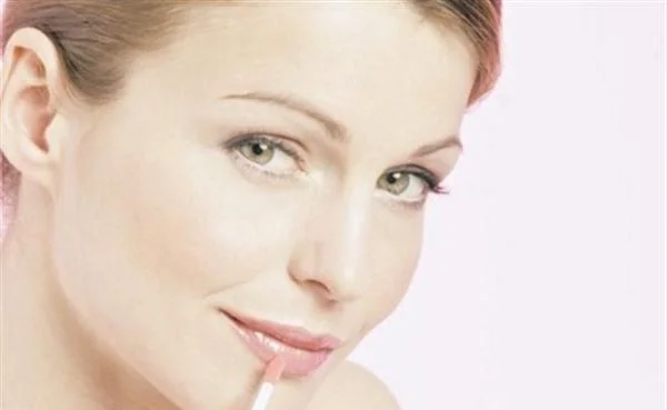 白瓷娃娃的适应人群及功效